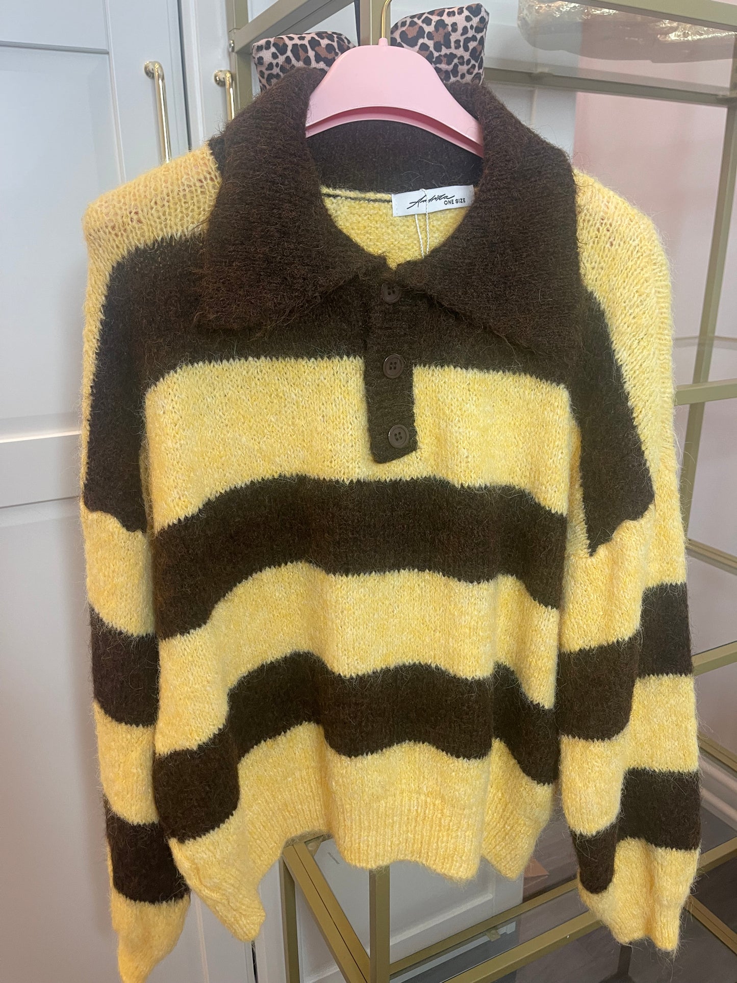 Gestreepte knit met kraag & knoopjes geel